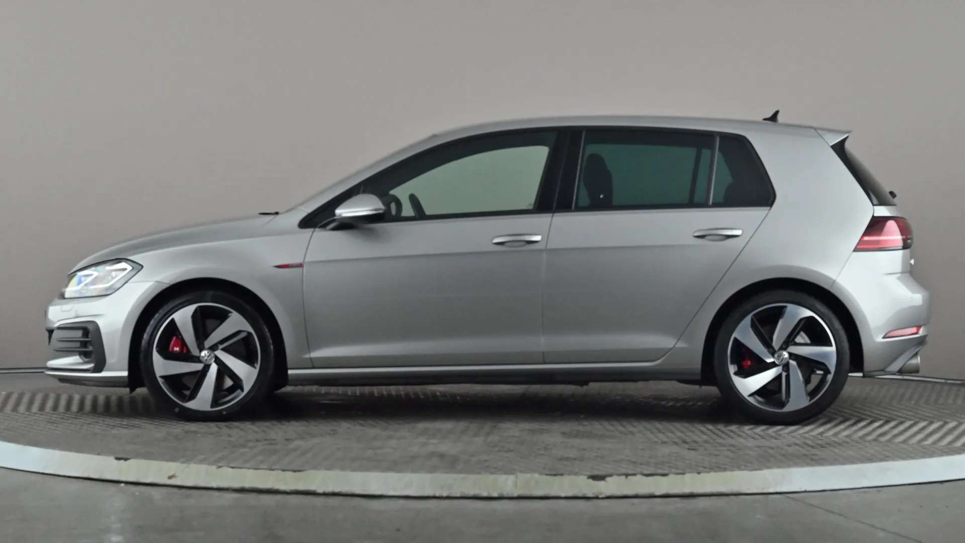 A 2020 VOLKSWAGEN GOLF 2.0 TSI 245 GTI Performance DSG A 2020 VOLKSWAGEN GOLF 2.0 TSI 245 GTI Performance DSG