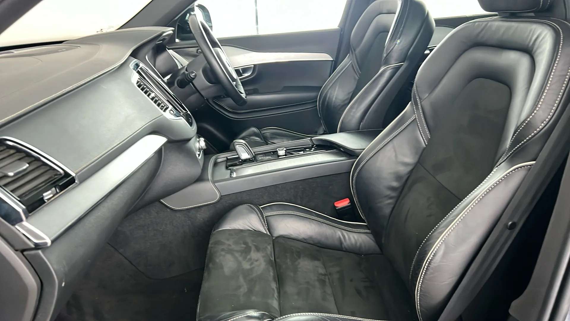 2022 VOLVO XC90 2022 VOLVO XC90