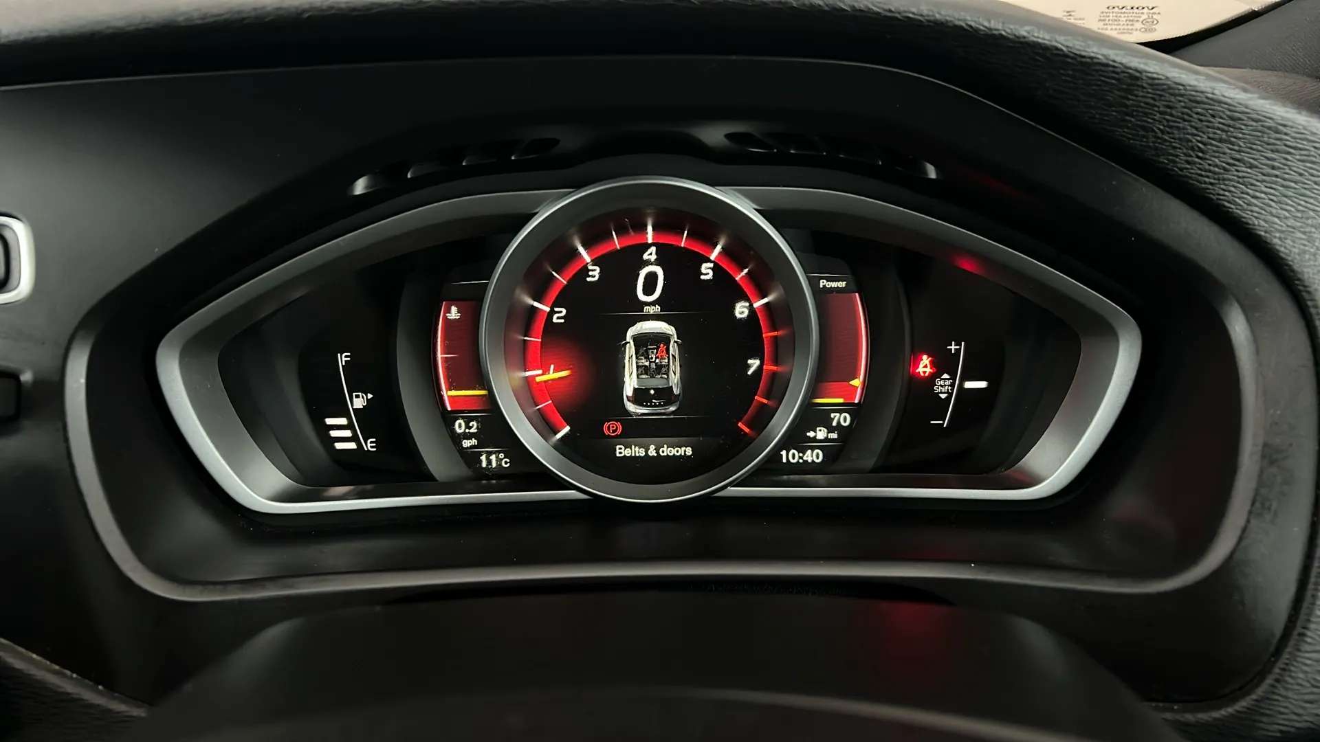 2017 VOLVO V40 2017 VOLVO V40