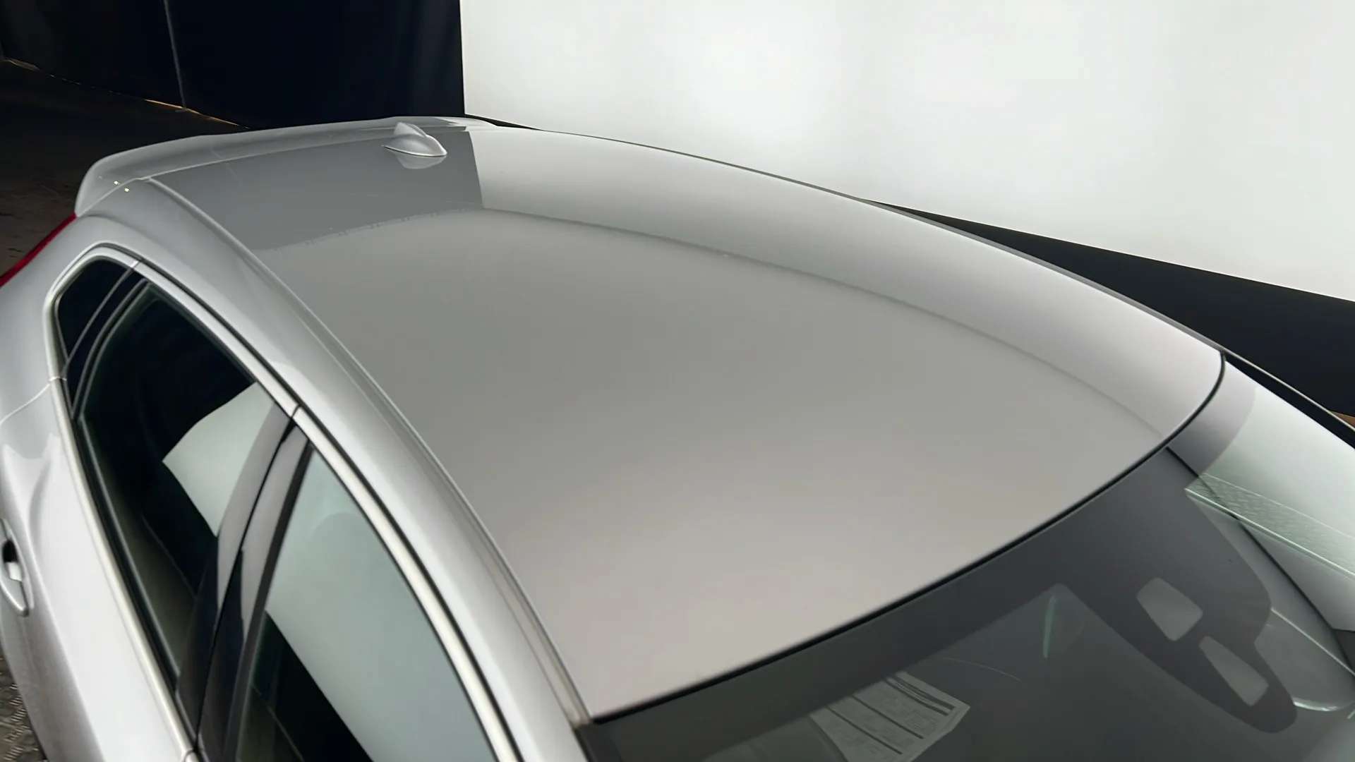 2017 VOLVO V40 2017 VOLVO V40