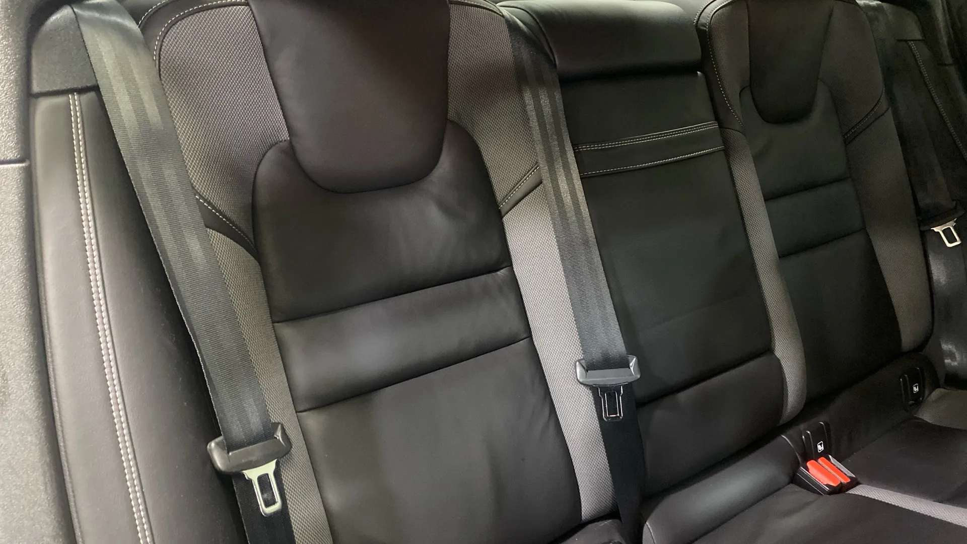 2019 VOLVO S60 2019 VOLVO S60