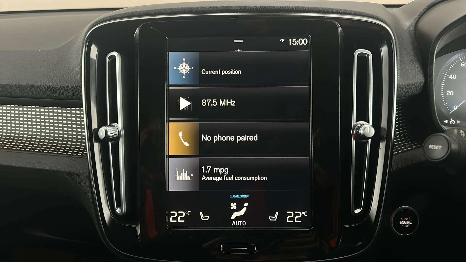 2022 VOLVO XC40 2022 VOLVO XC40