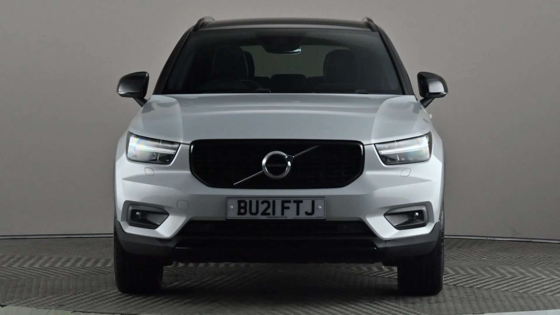 A 2021 VOLVO XC40 1.5 T5 Recharge PHEV R DESIGN Pro Auto A 2021 VOLVO XC40 1.5 T5 Recharge PHEV R DESIGN Pro Auto