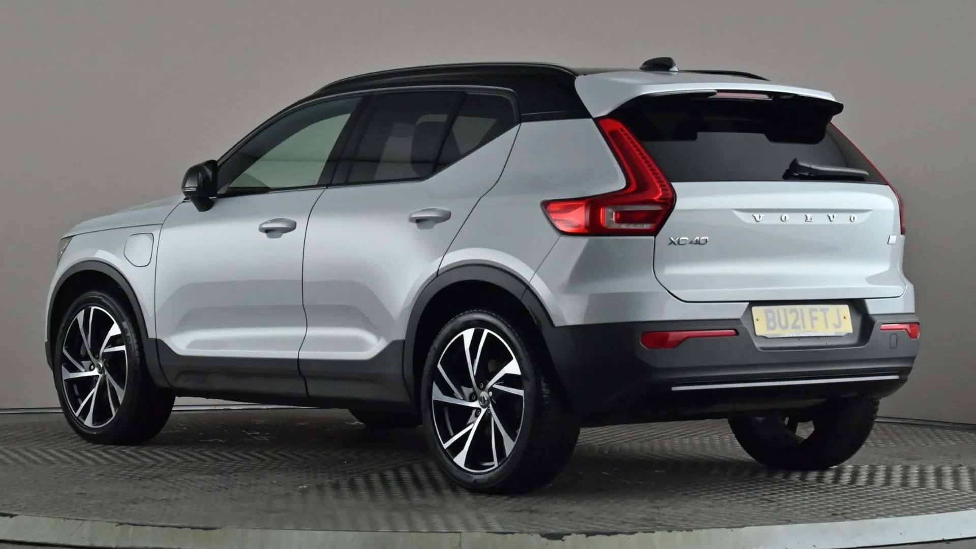 A 2021 VOLVO XC40 1.5 T5 Recharge PHEV R DESIGN Pro Auto A 2021 VOLVO XC40 1.5 T5 Recharge PHEV R DESIGN Pro Auto