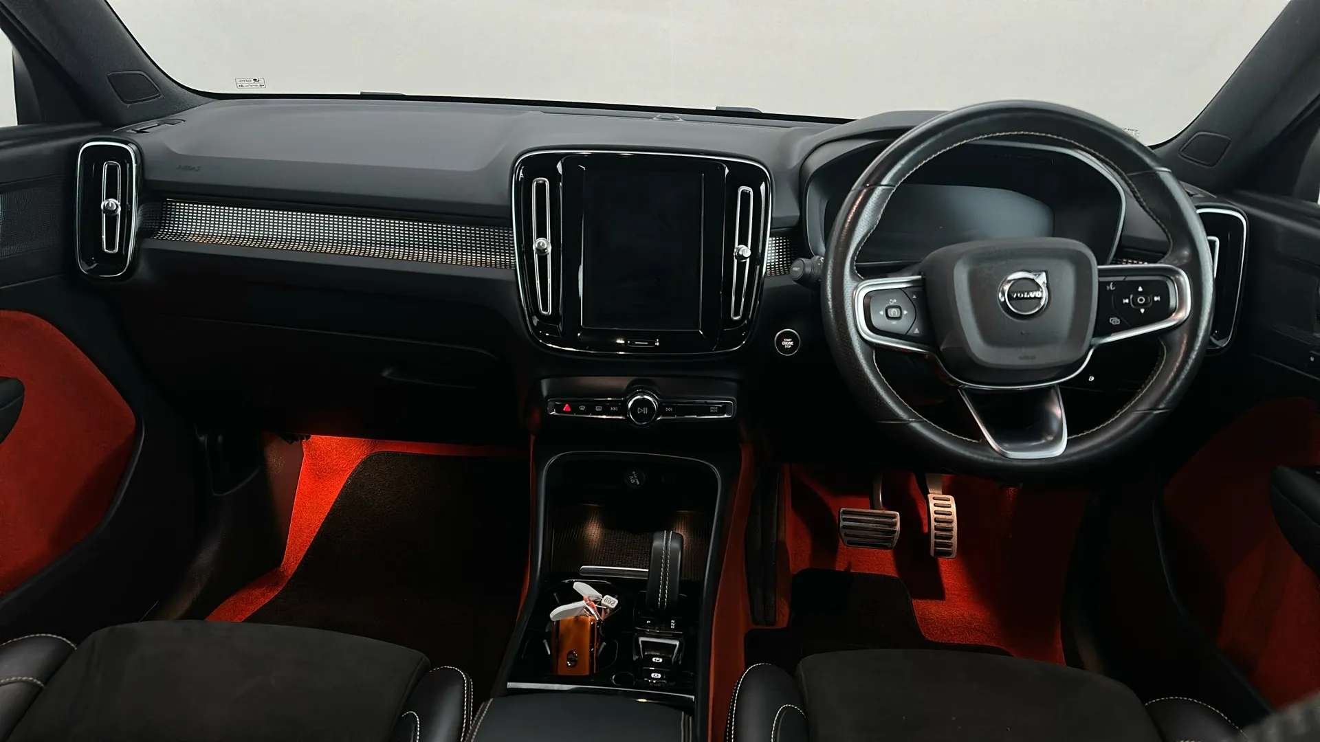 2021 VOLVO XC40 2021 VOLVO XC40