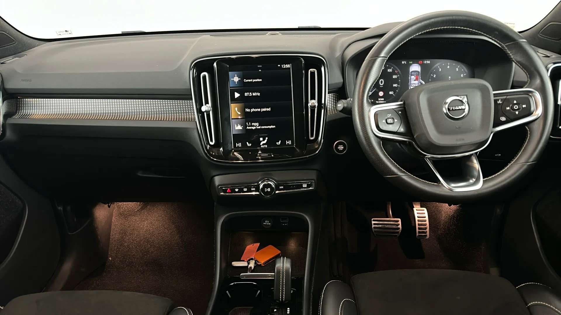 2021 VOLVO XC40 2021 VOLVO XC40