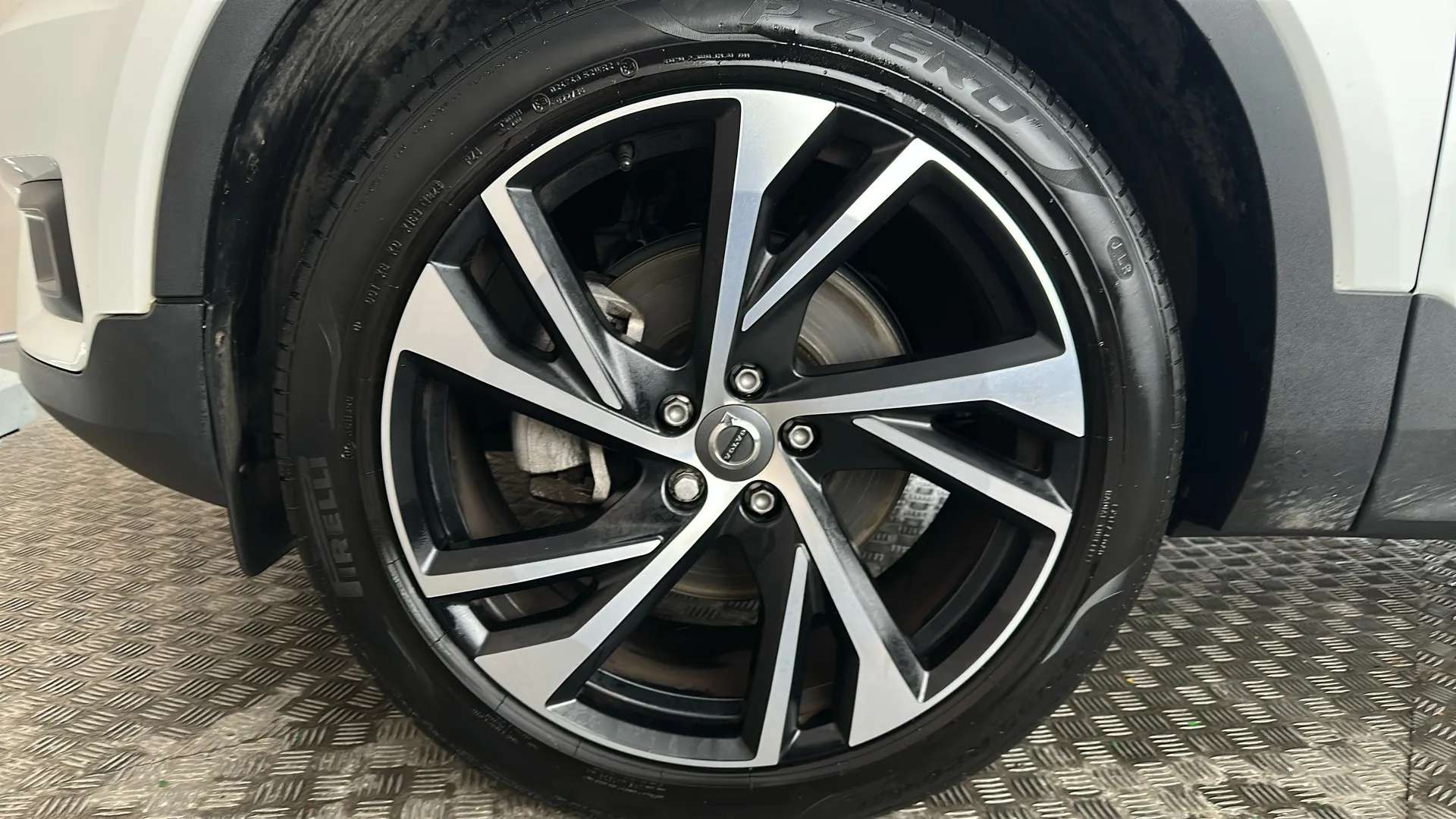 2021 VOLVO XC40 2021 VOLVO XC40