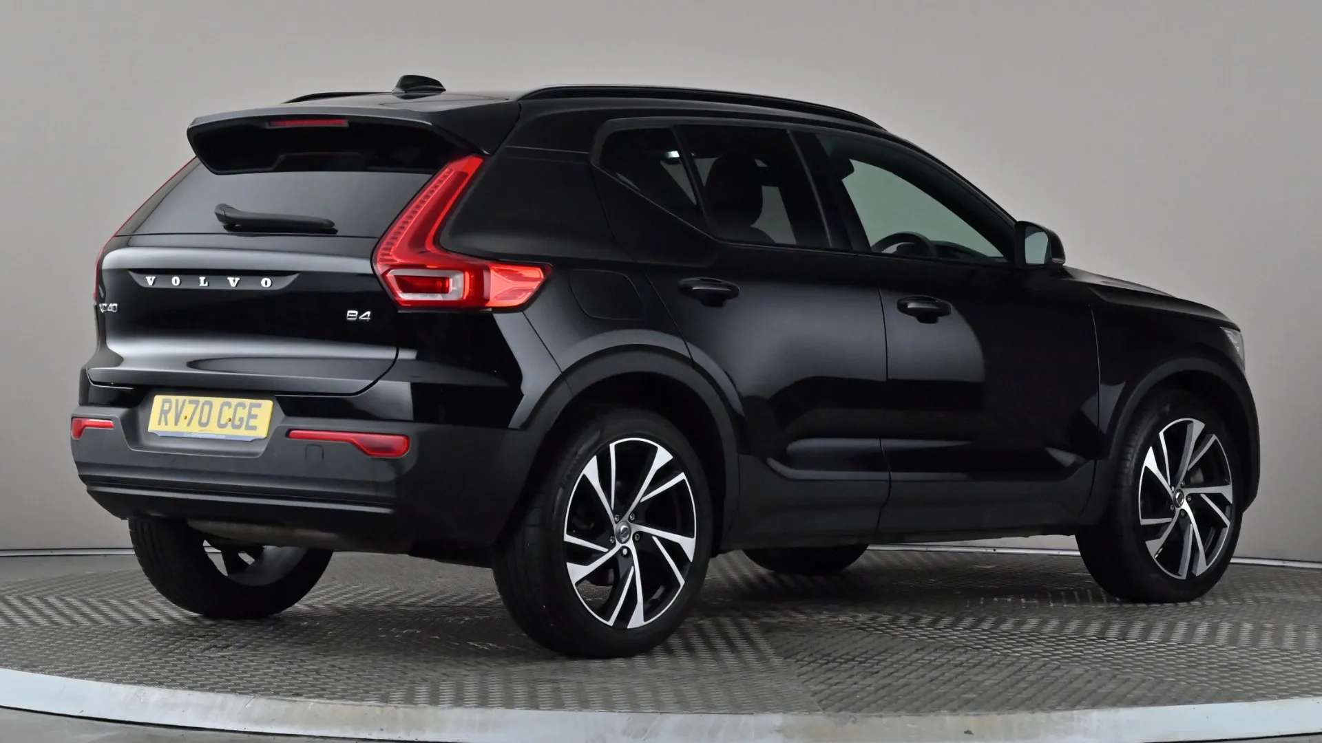 2020 VOLVO XC40 2020 VOLVO XC40