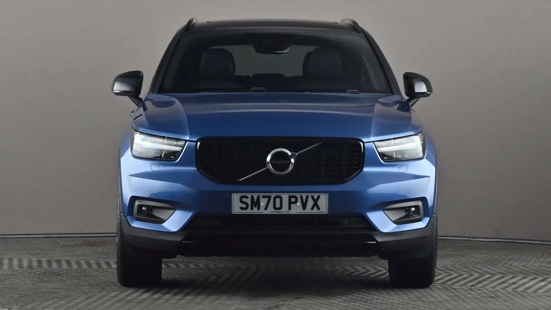 A 2021 VOLVO XC40 2.0 B4P R DESIGN Pro Auto A 2021 VOLVO XC40 2.0 B4P R DESIGN Pro Auto