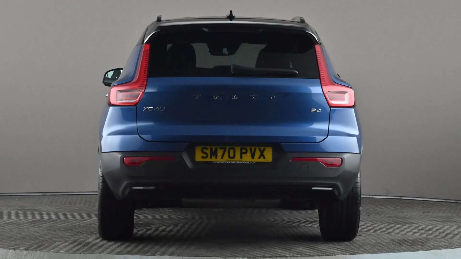 2021 VOLVO XC40 2021 VOLVO XC40
