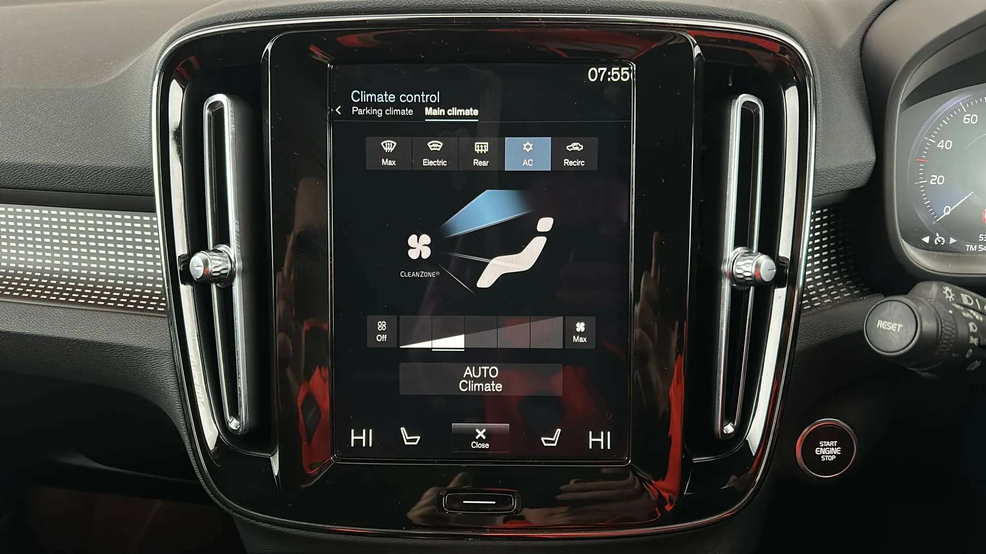 2021 VOLVO XC40 2021 VOLVO XC40