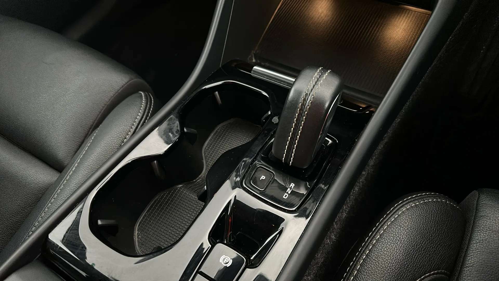 2021 VOLVO XC40 2021 VOLVO XC40