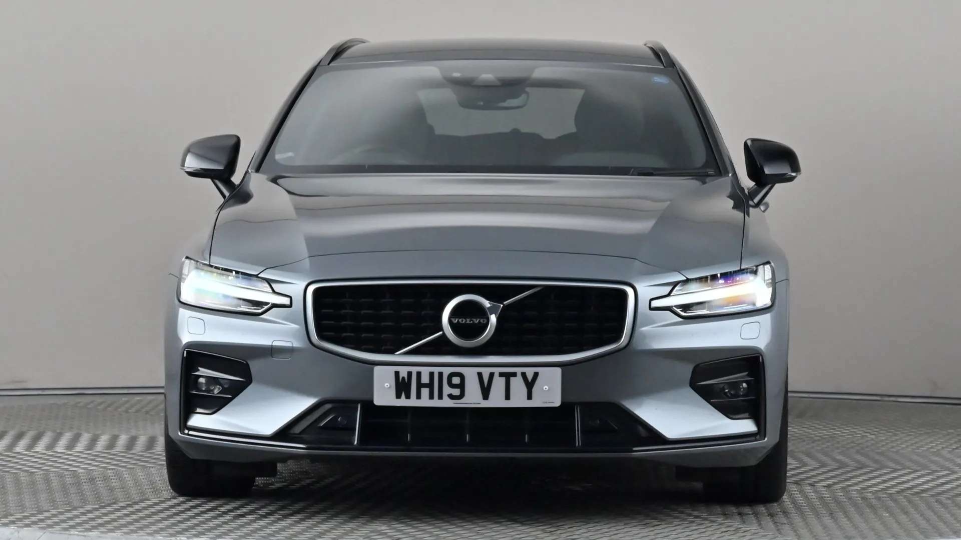 2019 VOLVO V60 2019 VOLVO V60