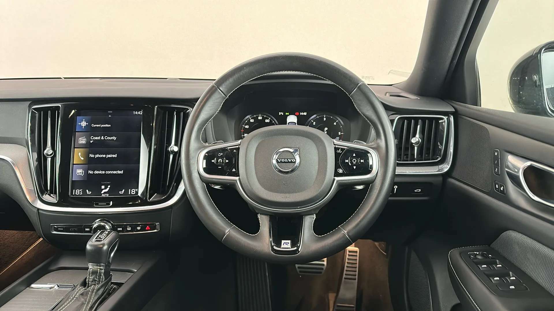 2019 VOLVO V60 2019 VOLVO V60
