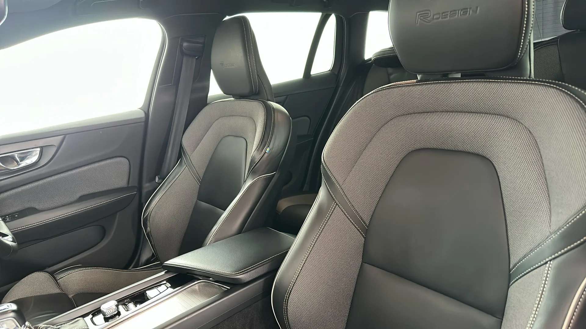 2019 VOLVO V60 2019 VOLVO V60