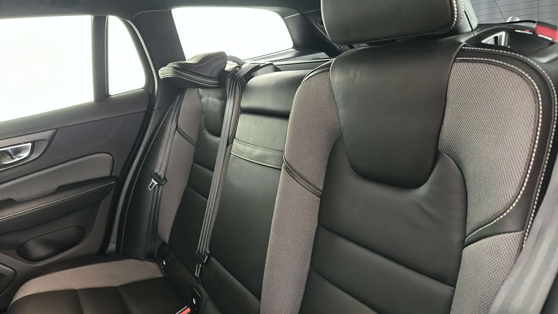 2019 VOLVO V60 2019 VOLVO V60