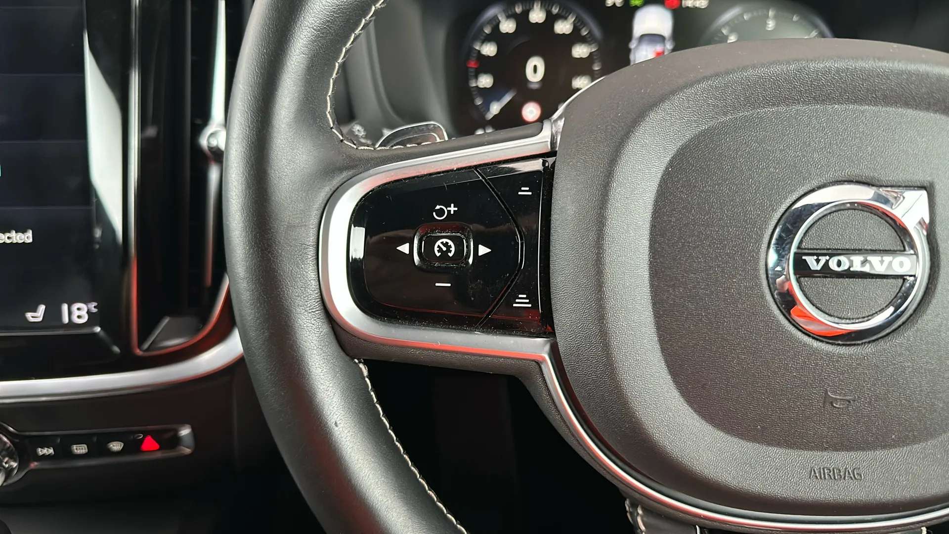 2019 VOLVO V60 2019 VOLVO V60