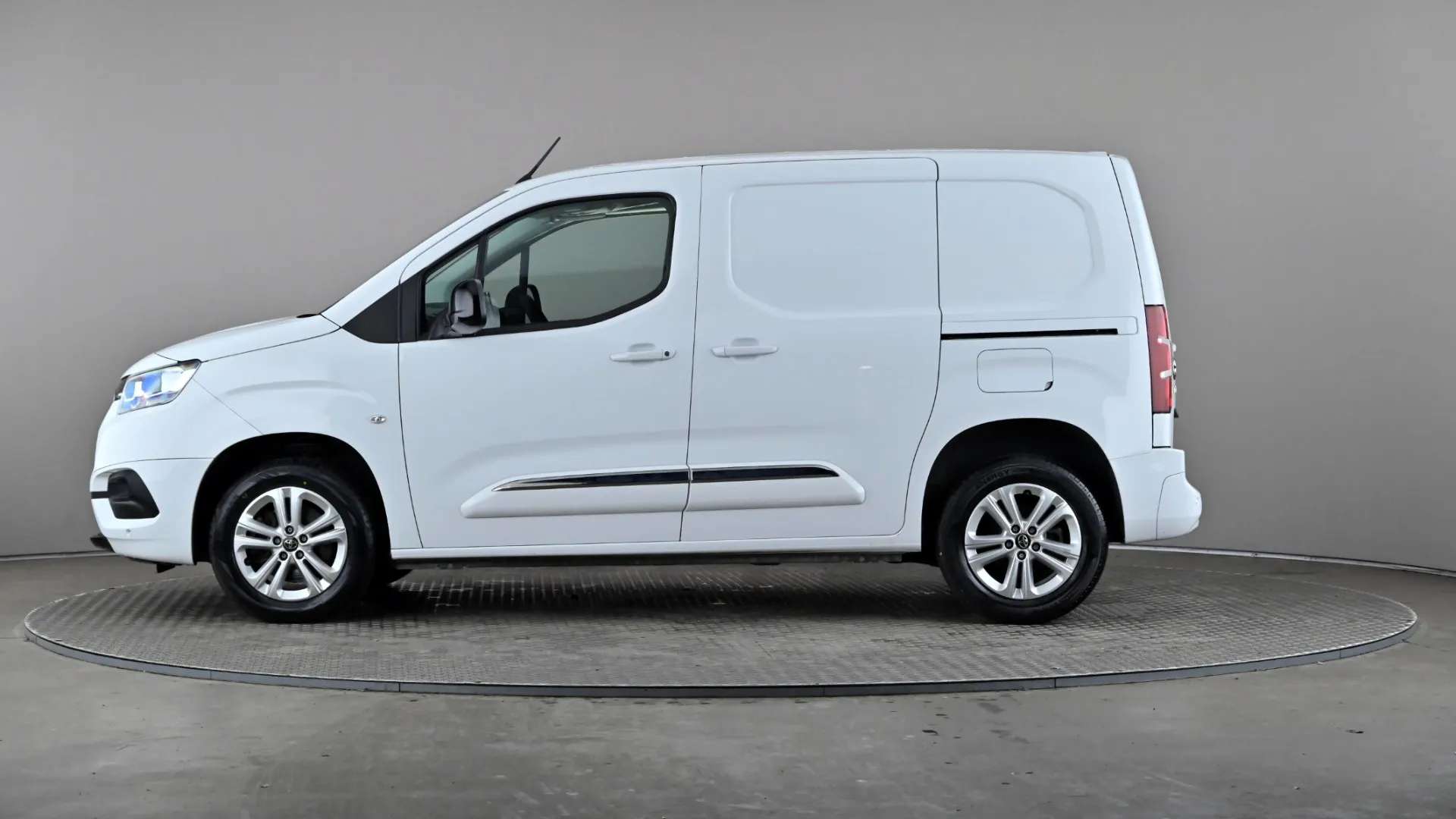 A 2023 TOYOTA PROACE CITY 1.5D 130 Design Van Auto A 2023 TOYOTA PROACE CITY 1.5D 130 Design Van Auto