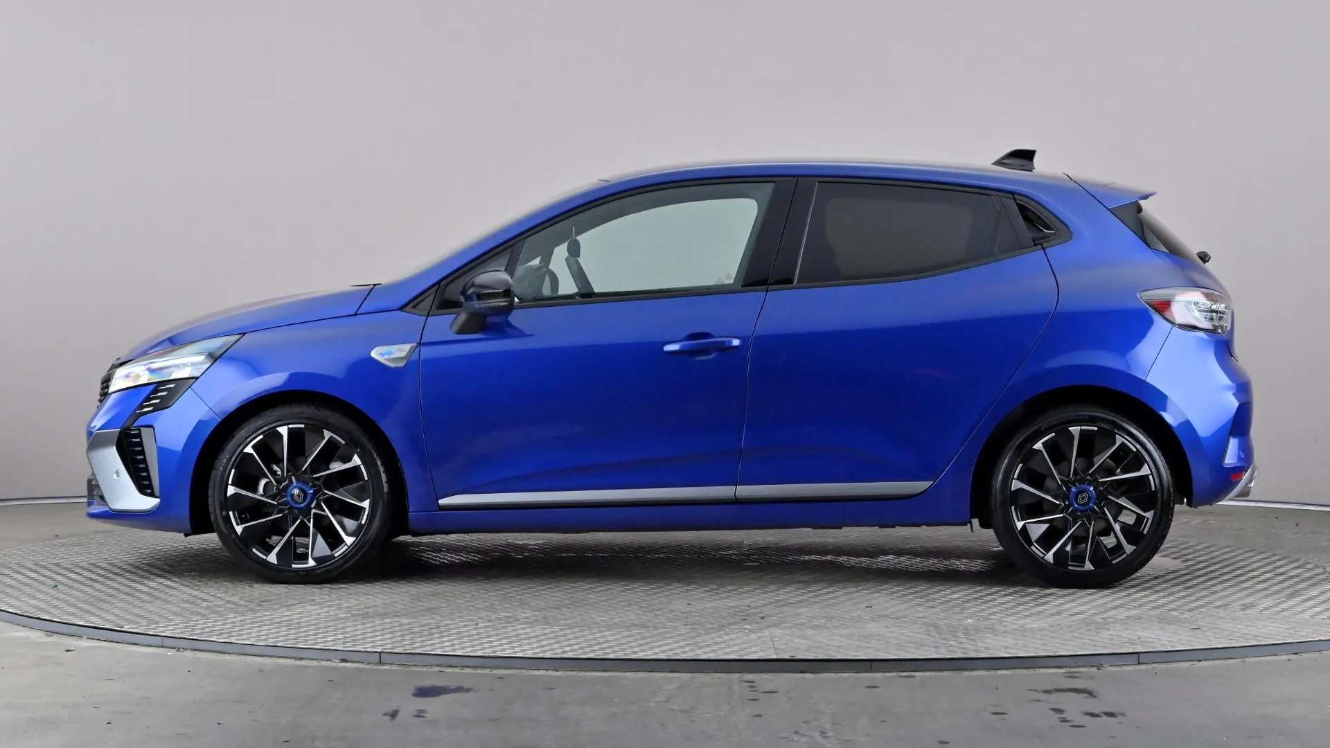 A 2024 RENAULT CLIO 1.0 TCe 90 Esprit Alpine A 2024 RENAULT CLIO 1.0 TCe 90 Esprit Alpine