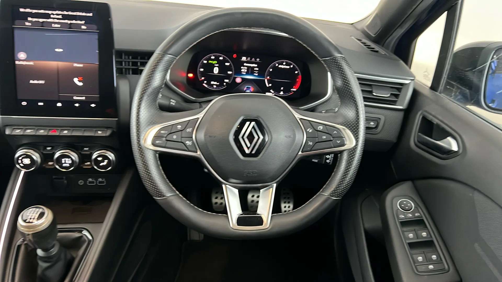 2024 RENAULT CLIO 2024 RENAULT CLIO