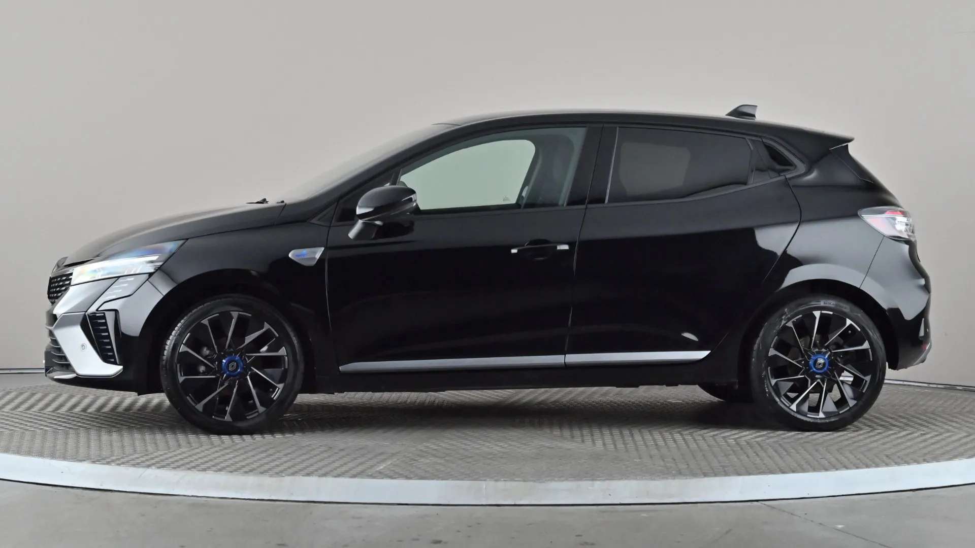A 2025 RENAULT CLIO 1.0 TCe 90 Esprit Alpine A 2025 RENAULT CLIO 1.0 TCe 90 Esprit Alpine