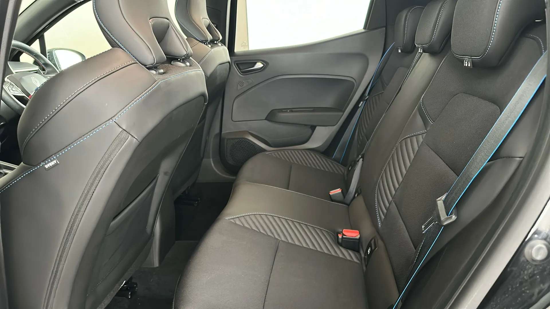 2025 RENAULT CLIO 2025 RENAULT CLIO