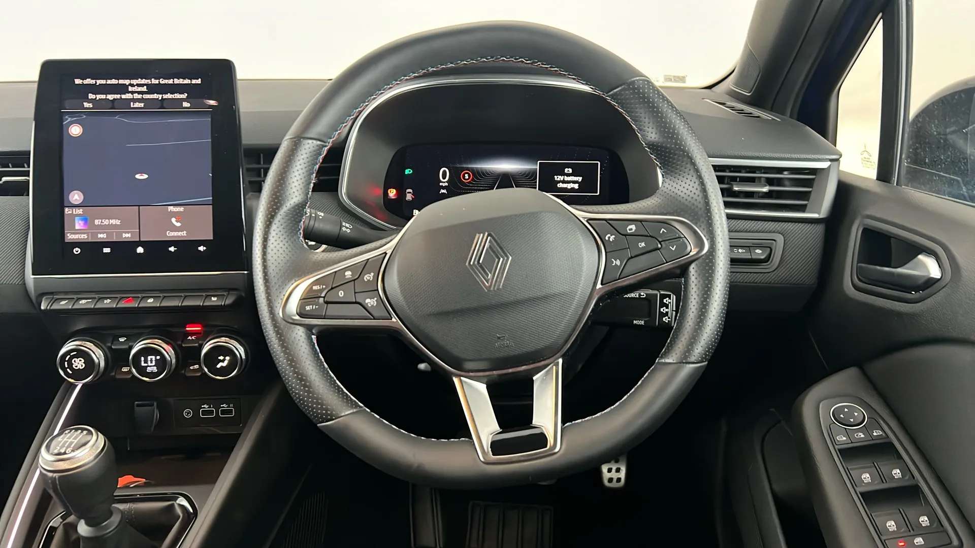 2025 RENAULT CLIO 2025 RENAULT CLIO