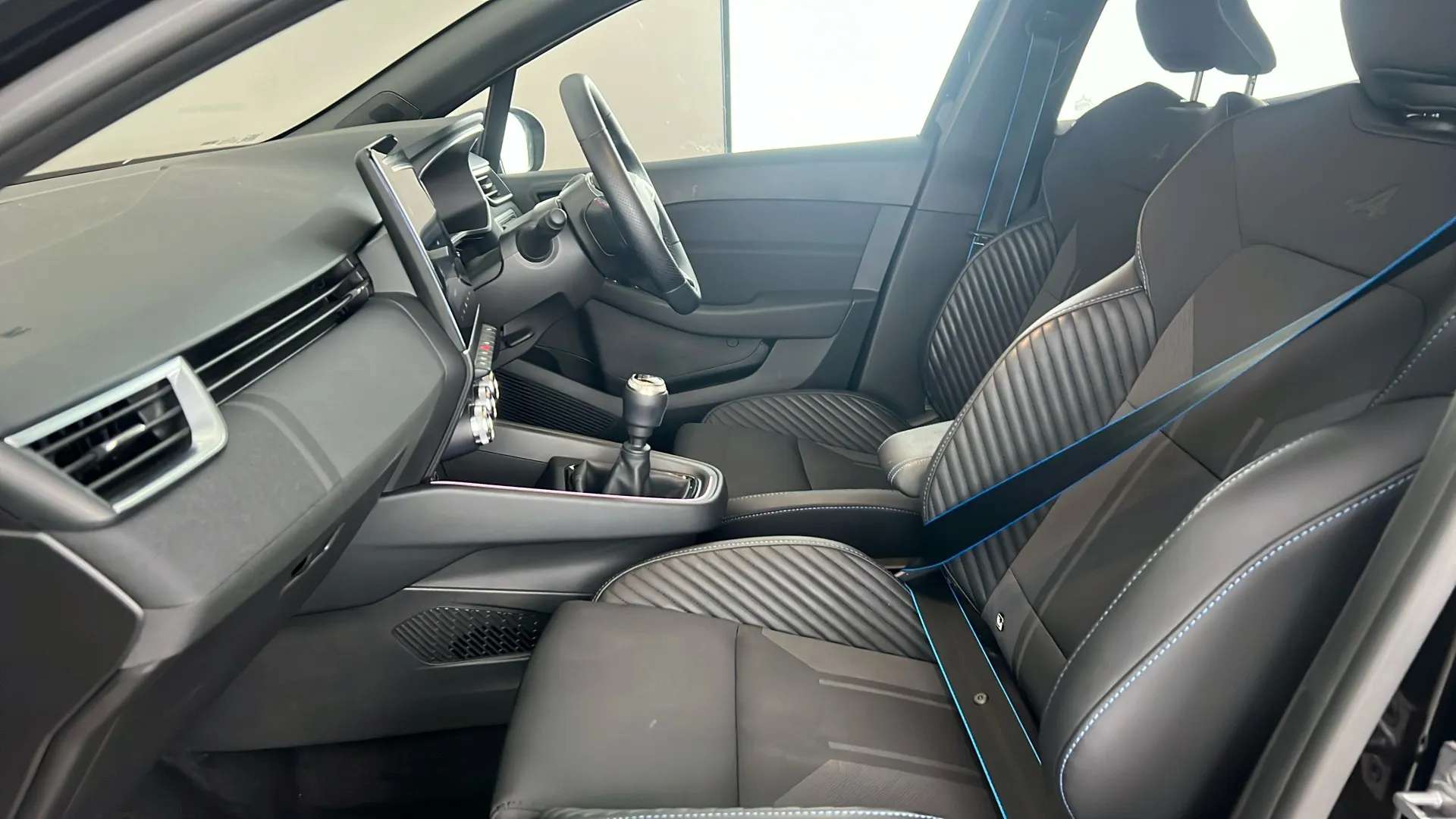 2025 RENAULT CLIO 2025 RENAULT CLIO