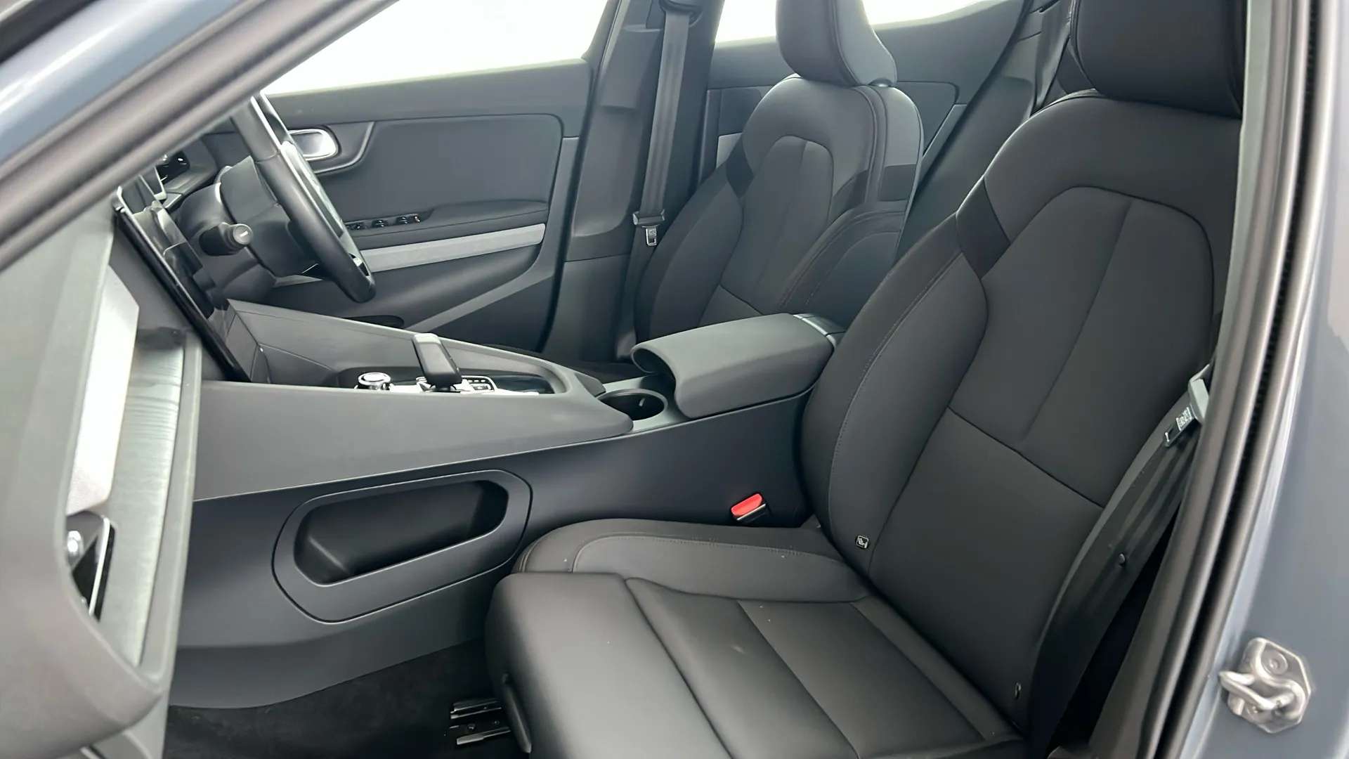 2020 POLESTAR 2 2020 POLESTAR 2