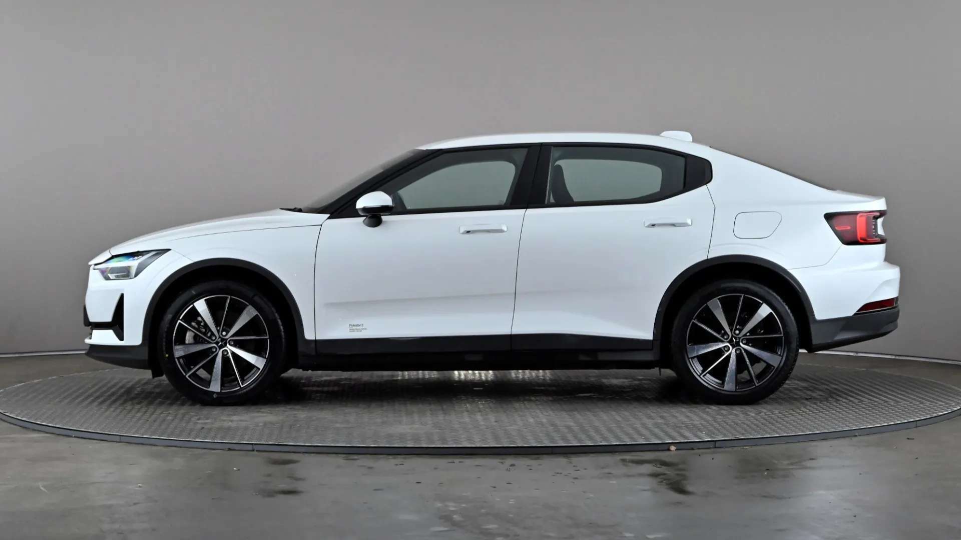 A 2021 POLESTAR 2 165kW 64kWh Standard Range Single motor Auto A 2021 POLESTAR 2 165kW 64kWh Standard Range Single motor Auto