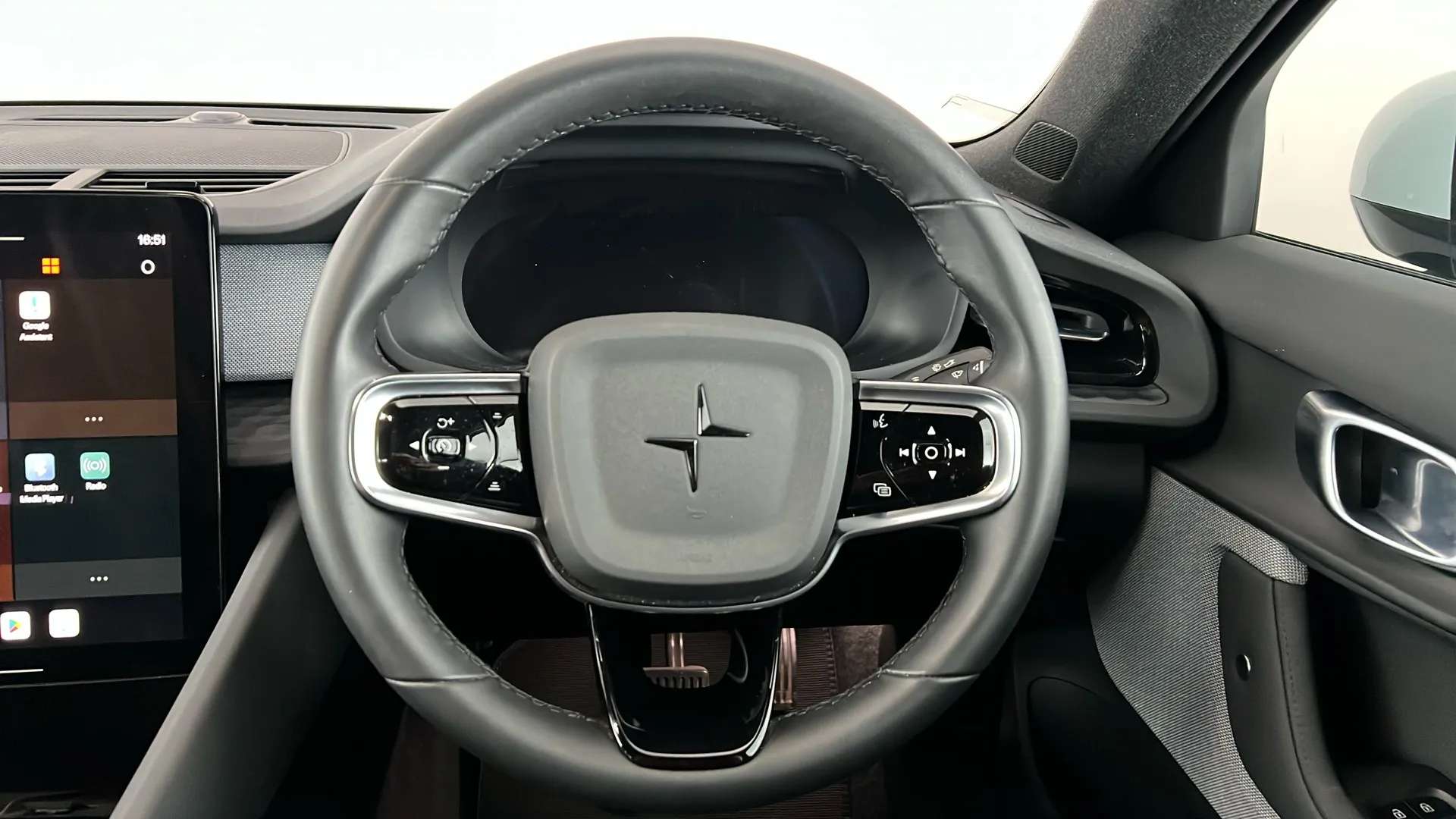 2022 POLESTAR 2 2022 POLESTAR 2