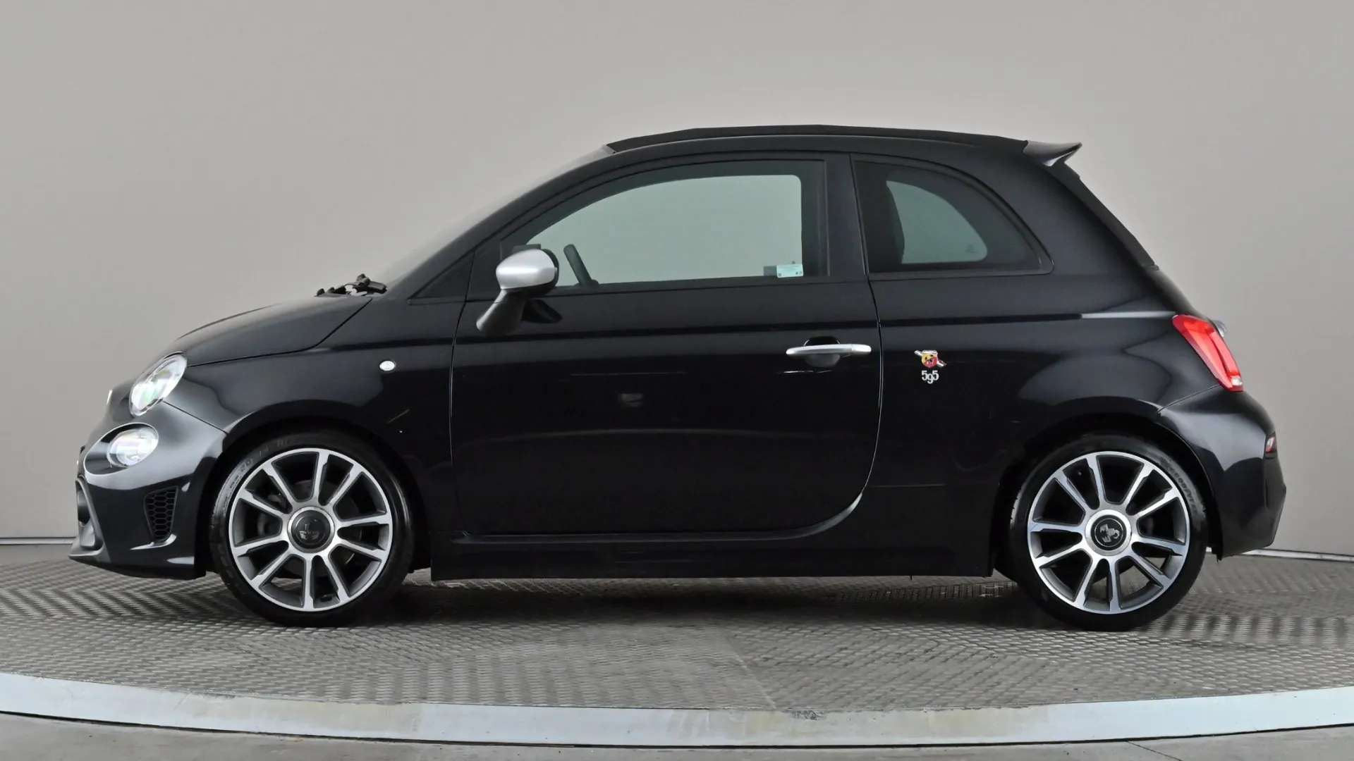 A 2021 ABARTH 595 1.4 T-Jet 165 Turismo A 2021 ABARTH 595 1.4 T-Jet 165 Turismo