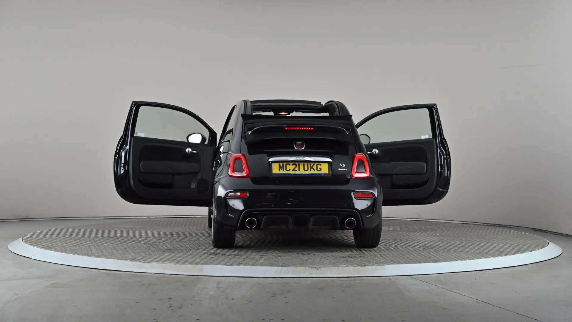 2021 ABARTH 595 2021 ABARTH 595