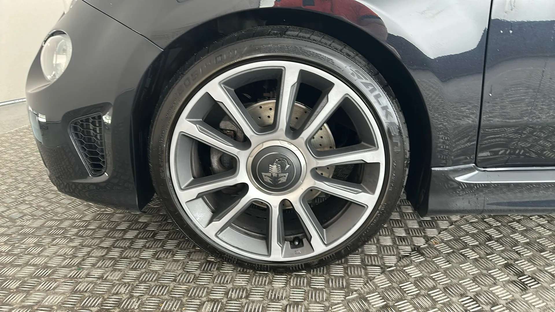 2021 ABARTH 595 2021 ABARTH 595