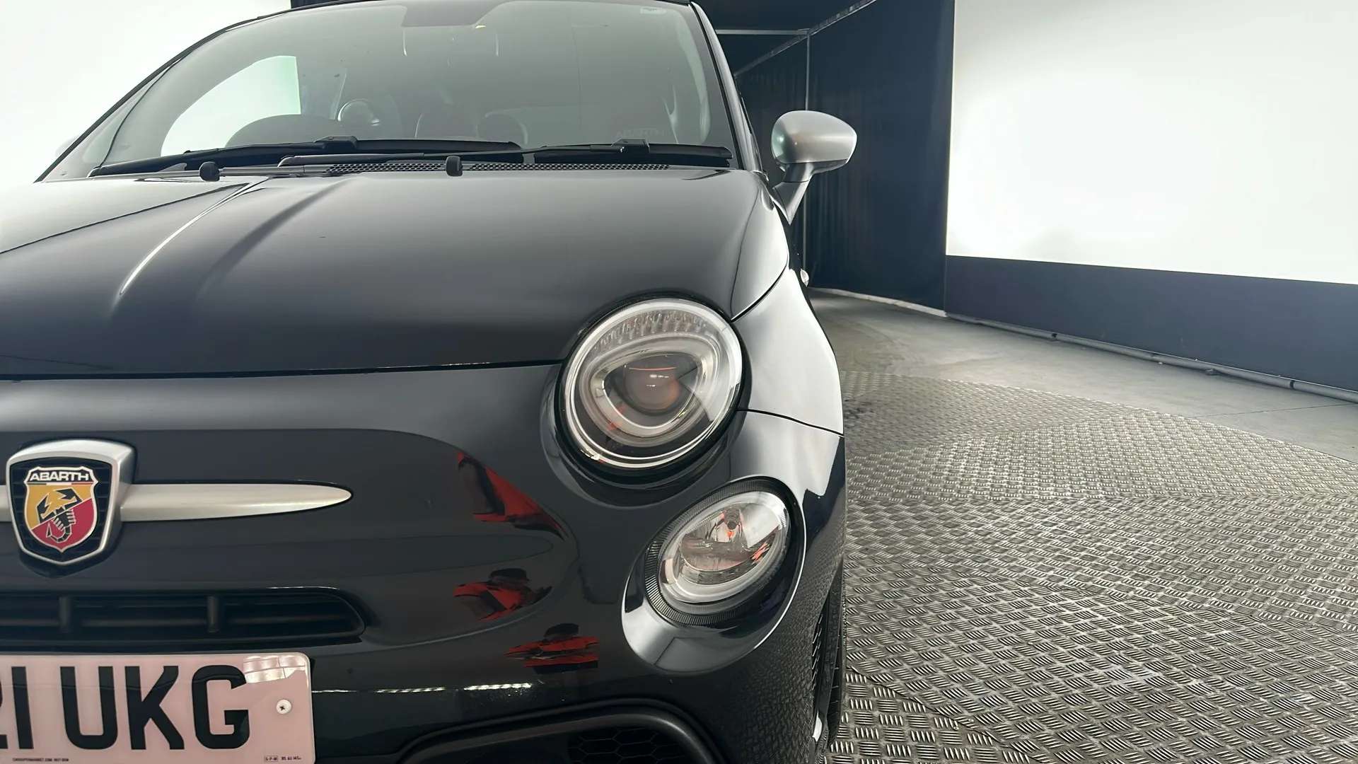 2021 ABARTH 595 2021 ABARTH 595