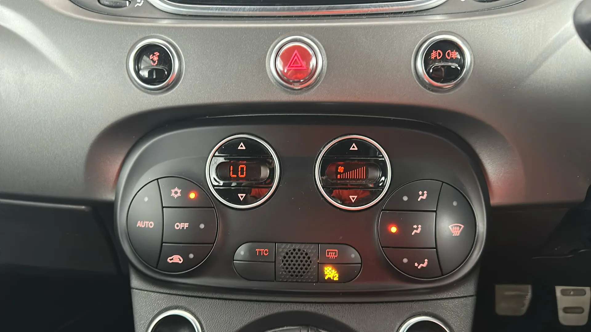 2021 ABARTH 595 2021 ABARTH 595