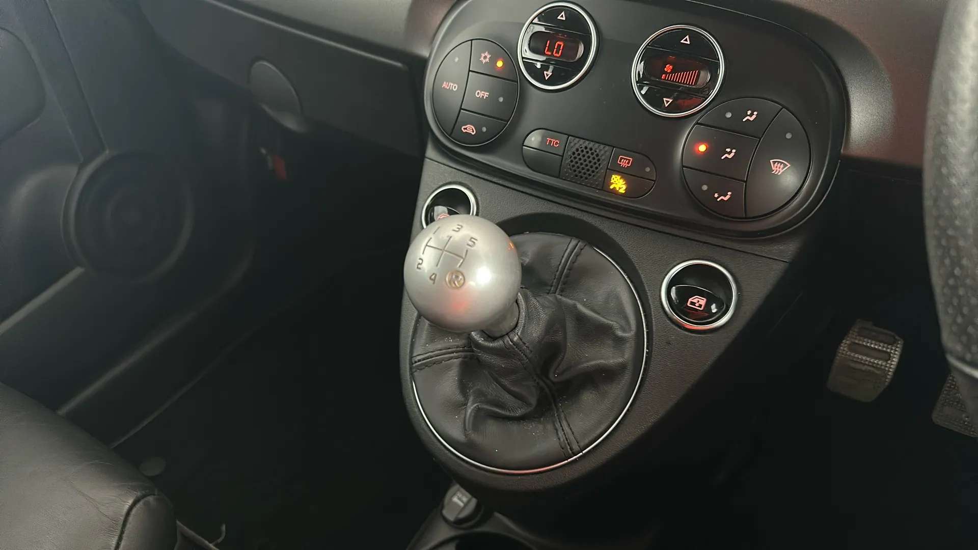 2021 ABARTH 595 2021 ABARTH 595