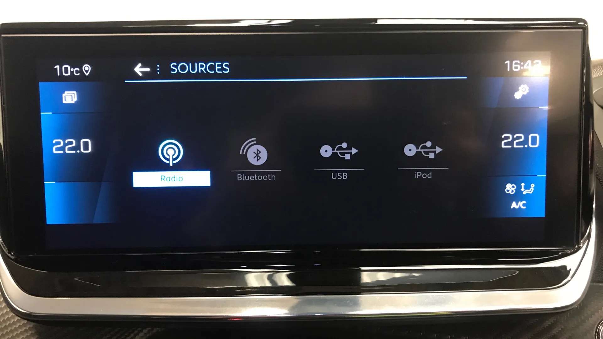 2021 PEUGEOT 2008 2021 PEUGEOT 2008