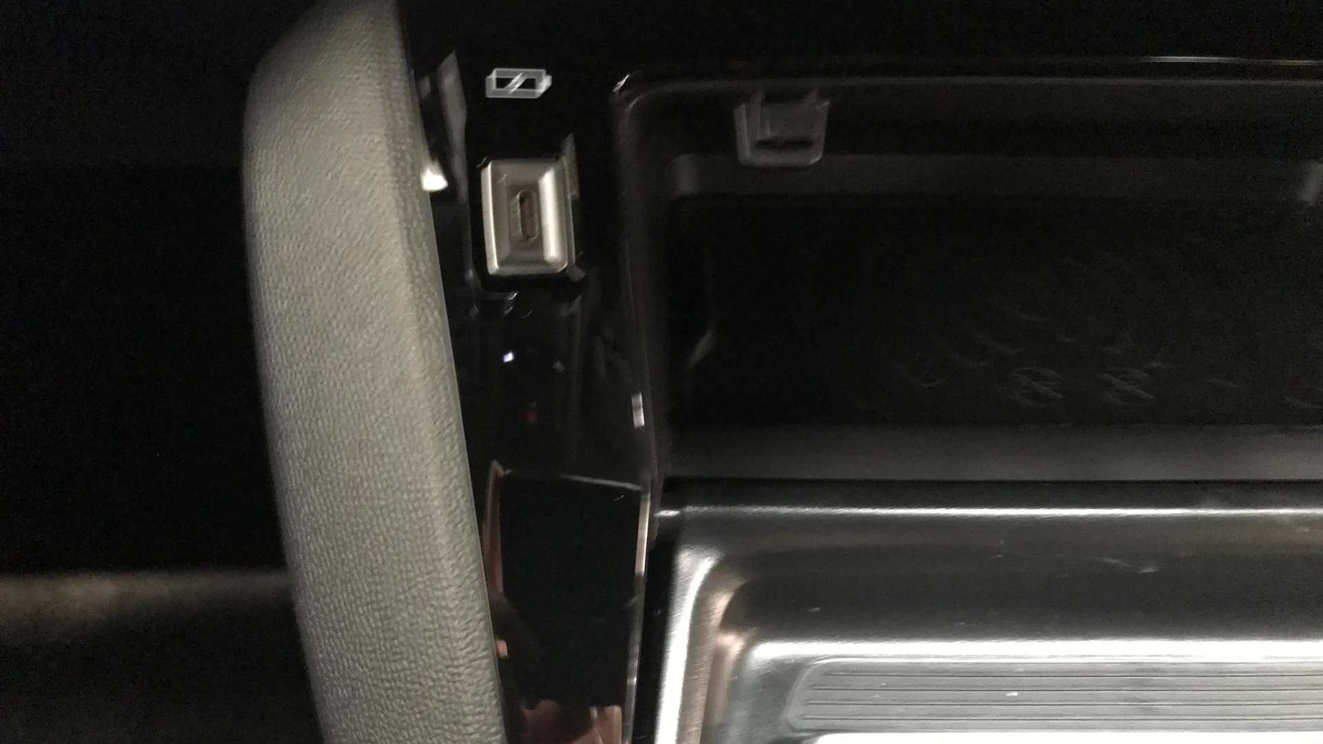 2021 PEUGEOT 2008 2021 PEUGEOT 2008