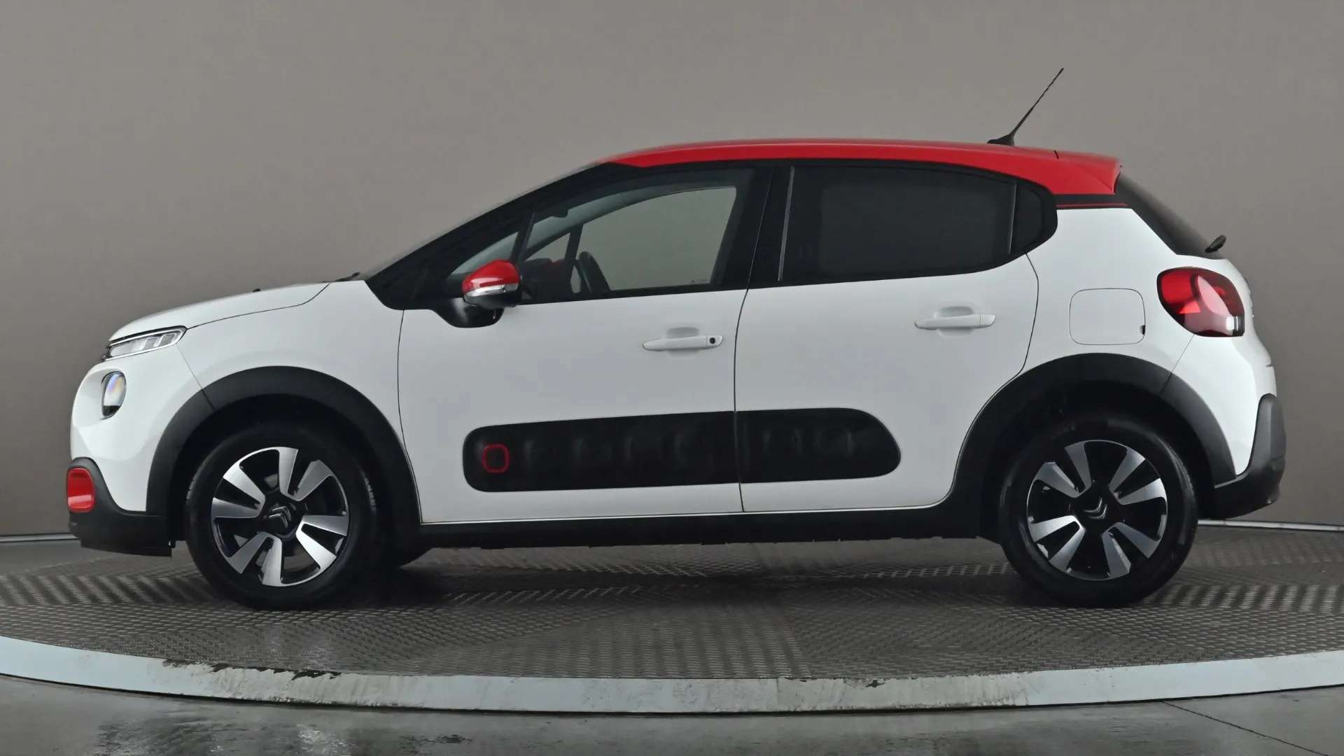 A 2019 CITROEN C3 1.2 PureTech 82 Flair A 2019 CITROEN C3 1.2 PureTech 82 Flair
