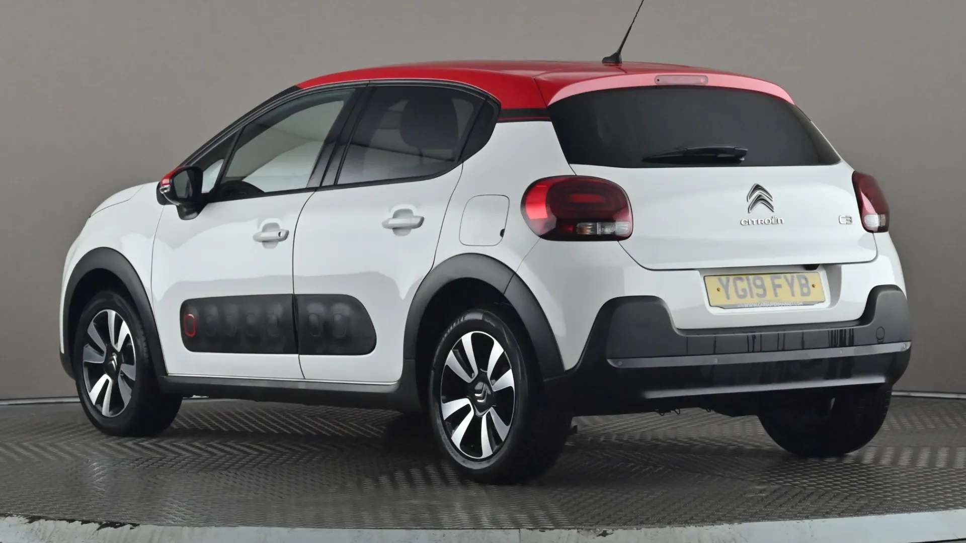 A 2019 CITROEN C3 1.2 PureTech 82 Flair A 2019 CITROEN C3 1.2 PureTech 82 Flair