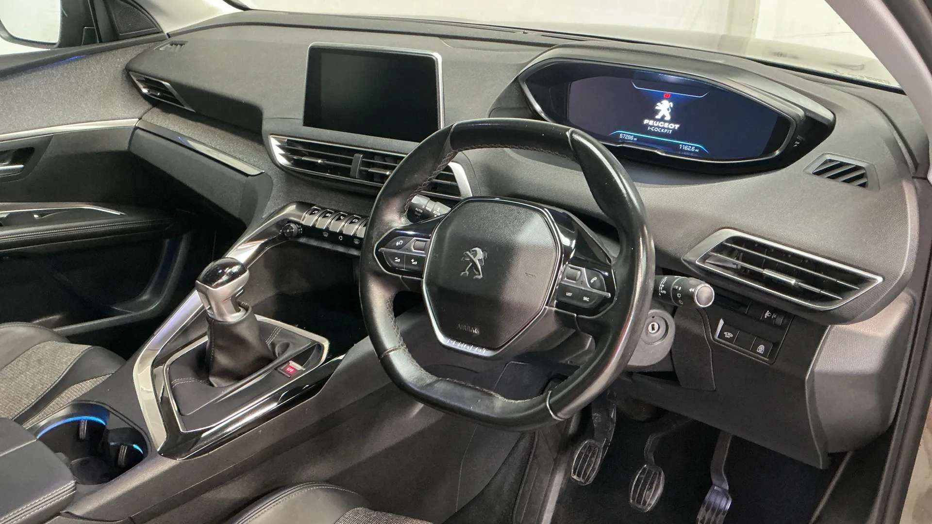 2018 PEUGEOT 5008 2018 PEUGEOT 5008
