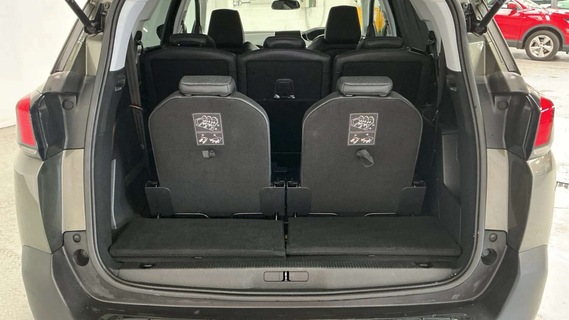 2018 PEUGEOT 5008 2018 PEUGEOT 5008