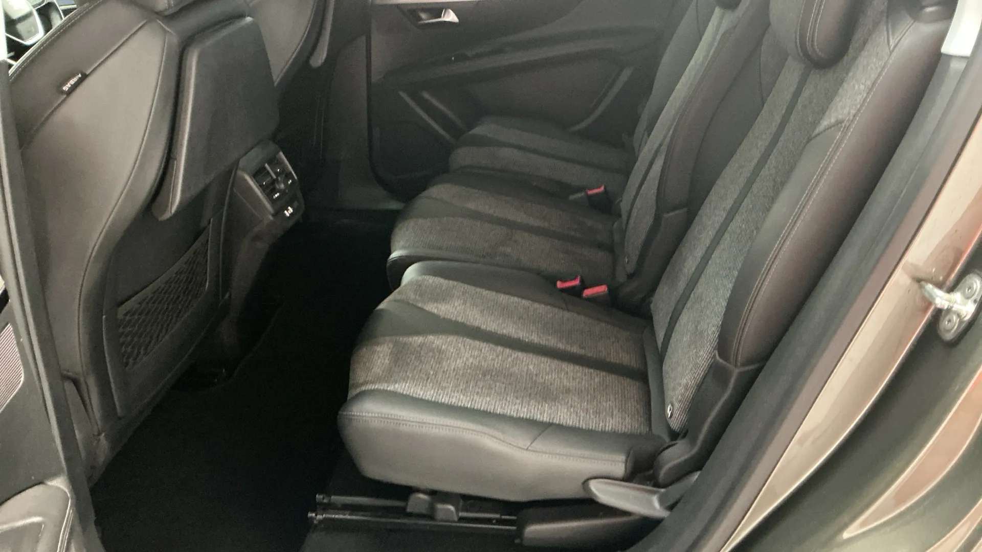 2018 PEUGEOT 5008 2018 PEUGEOT 5008