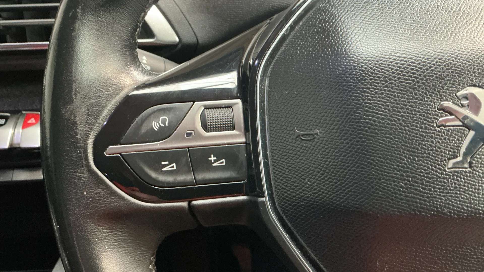 2018 PEUGEOT 5008 2018 PEUGEOT 5008