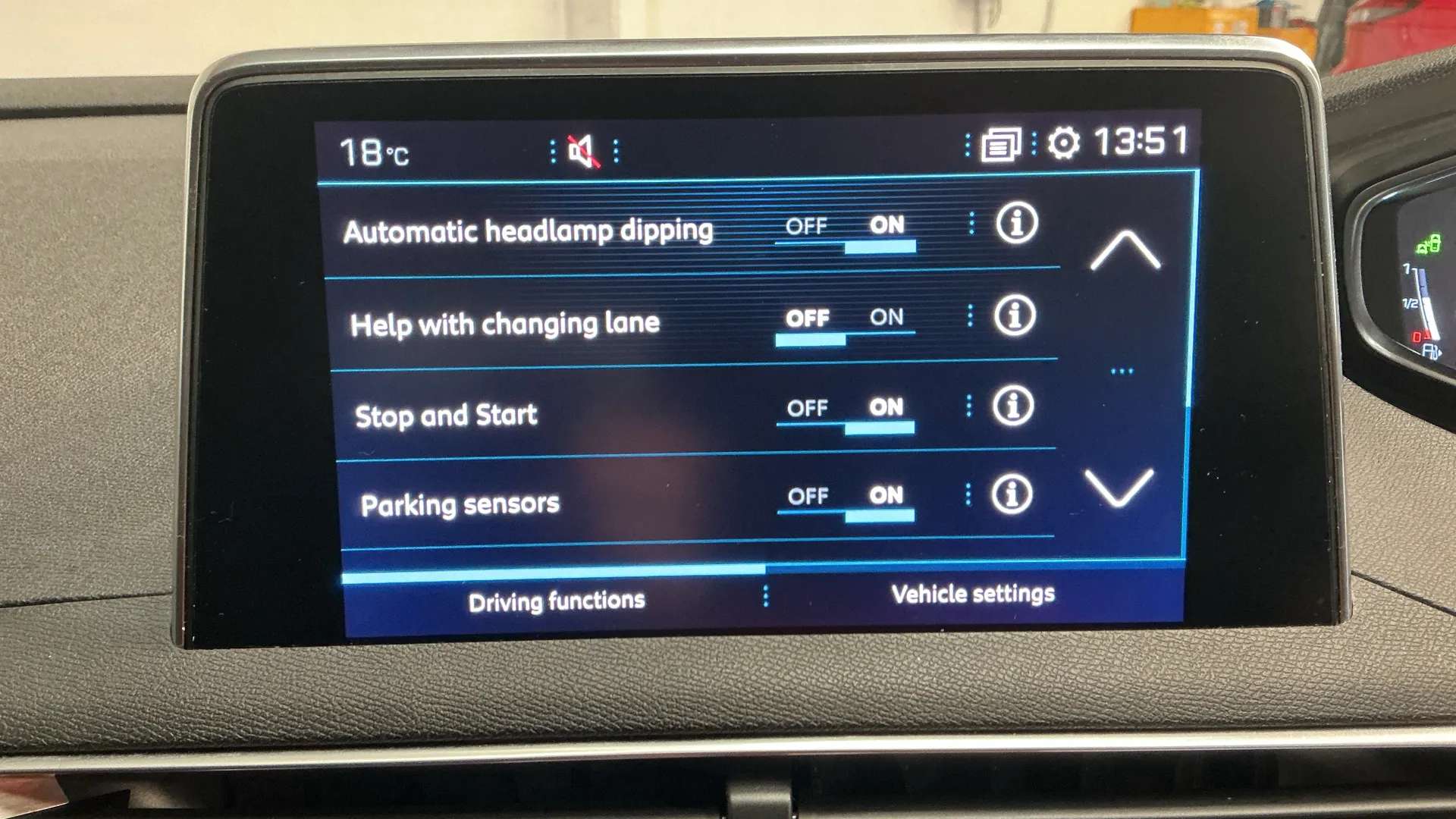 2018 PEUGEOT 5008 2018 PEUGEOT 5008