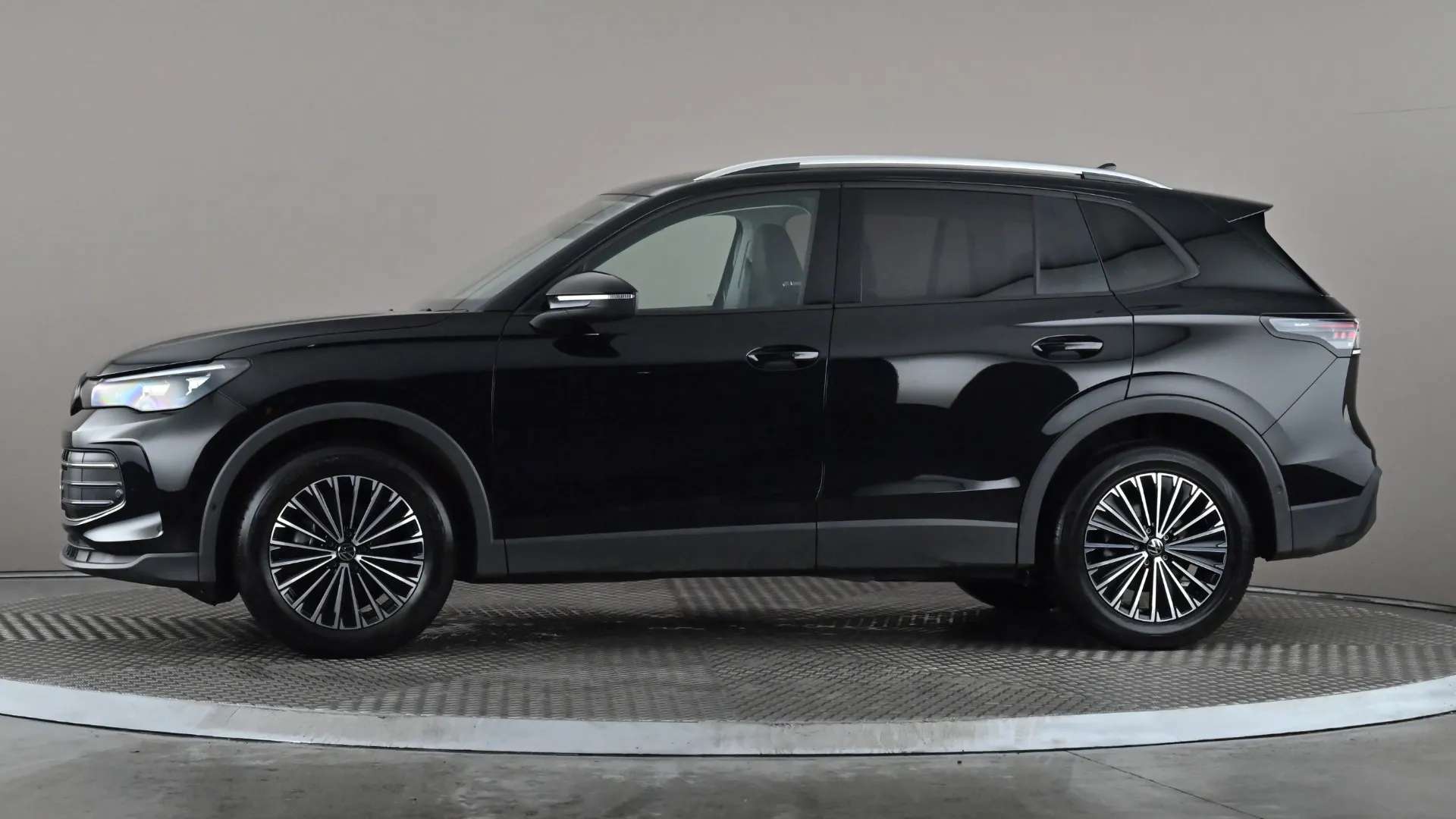 A 2025 VOLKSWAGEN TIGUAN 1.5 eTSI Match DSG A 2025 VOLKSWAGEN TIGUAN 1.5 eTSI Match DSG