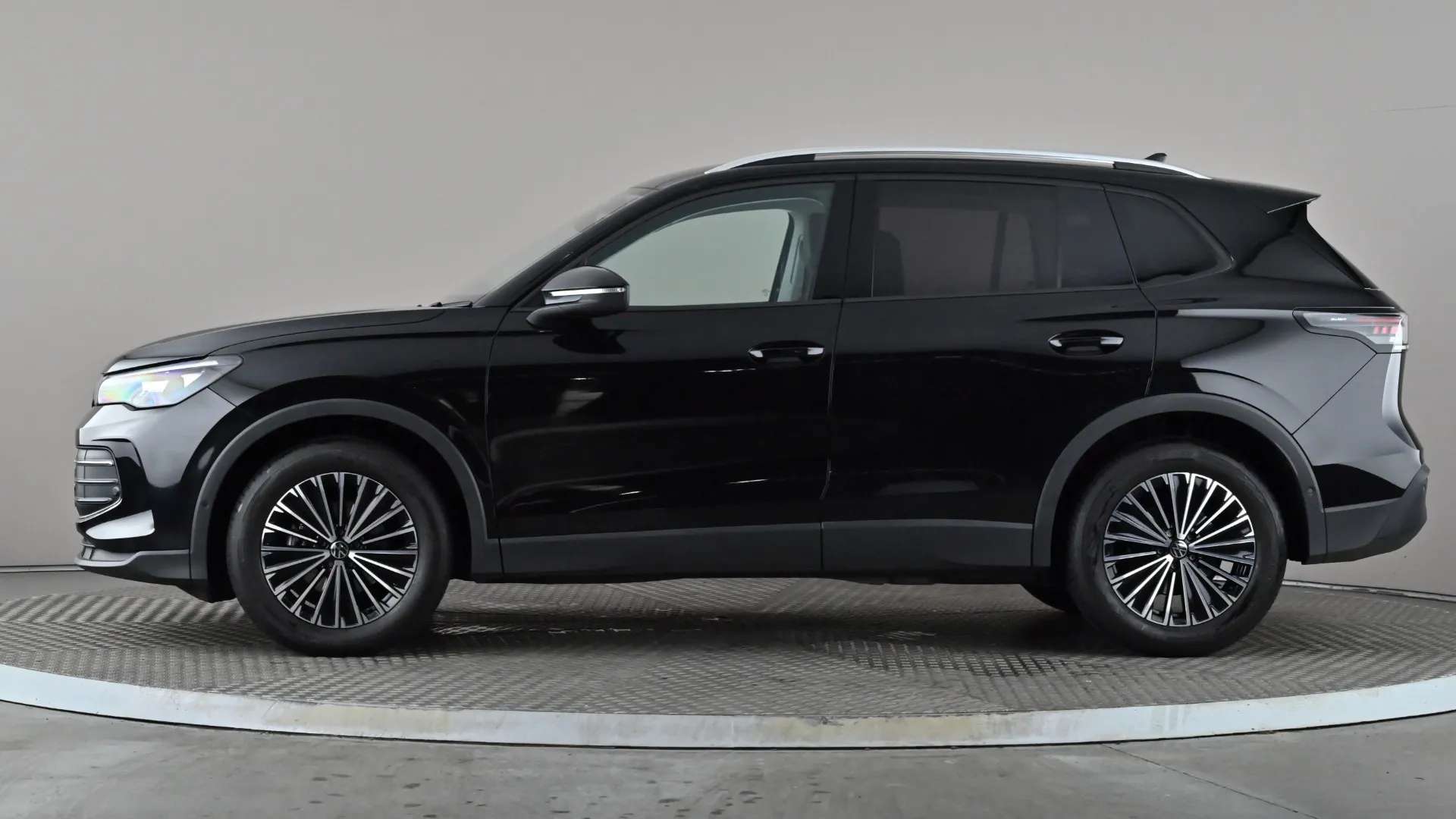A 2025 VOLKSWAGEN TIGUAN 1.5 eTSI Match DSG A 2025 VOLKSWAGEN TIGUAN 1.5 eTSI Match DSG