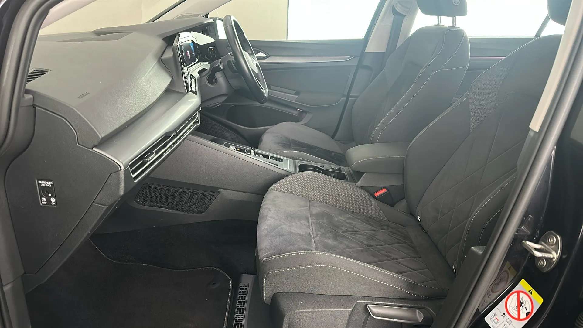 2022 VOLKSWAGEN GOLF 2022 VOLKSWAGEN GOLF