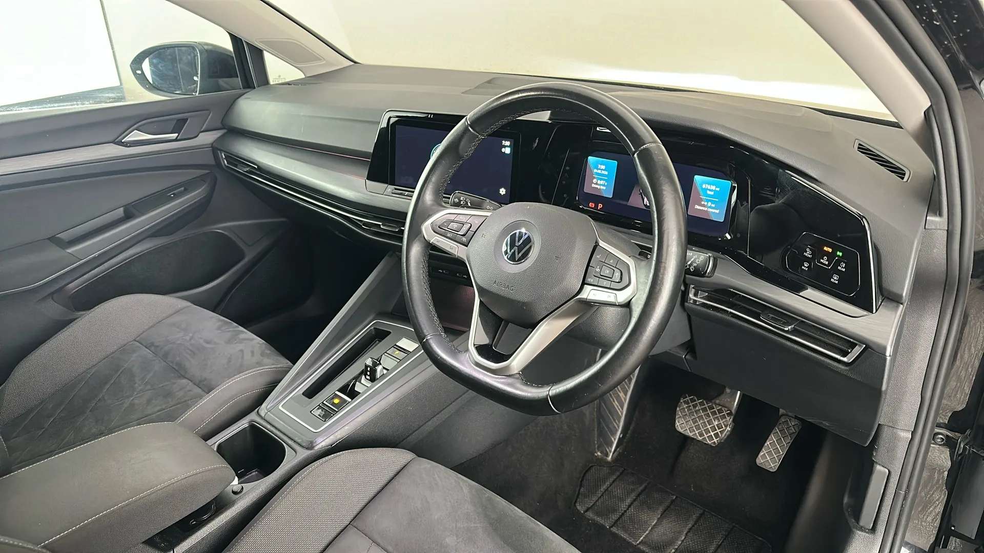 2022 VOLKSWAGEN GOLF 2022 VOLKSWAGEN GOLF